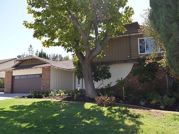 3rd image of 1960 Pine Crest Dr