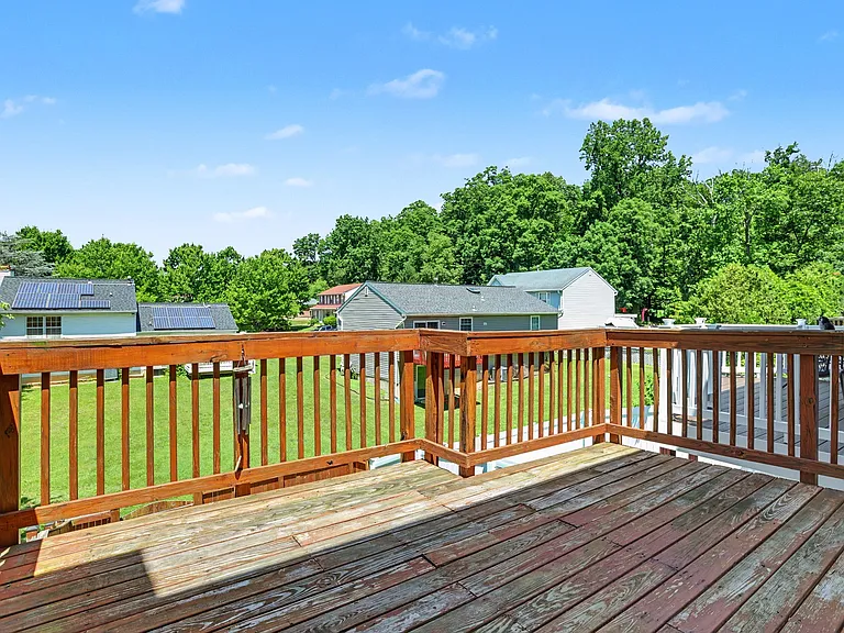32 Tameron Pl — Photo 35