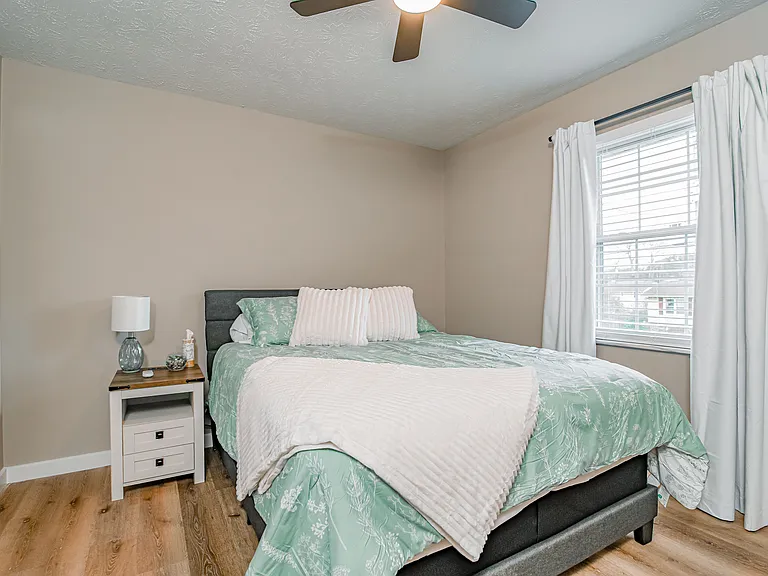 7707 Windsong Rd — Photo 24