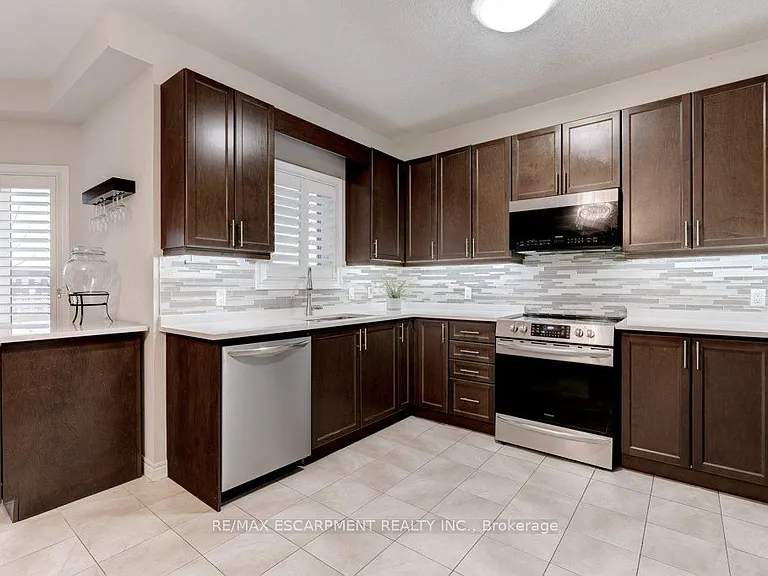 85 Showcase Dr #MAIN — Photo 20