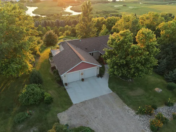 20799 457th Ave, Morris, MN 56267