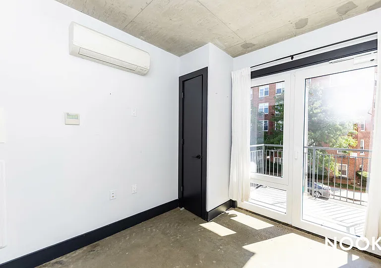 639 Foster Ave #504 — Photo 9