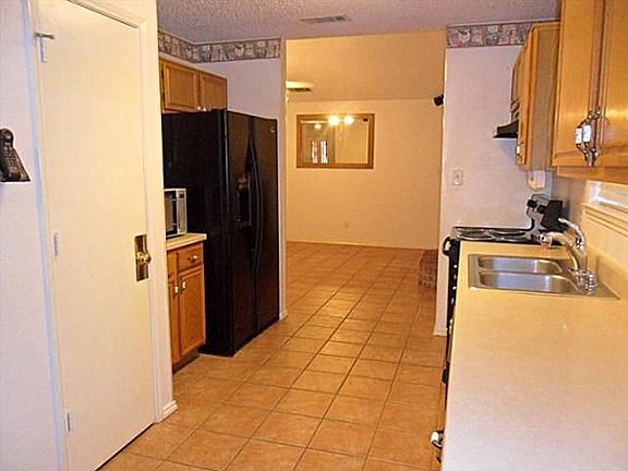 5th image of 1110 Glen Creek Dr