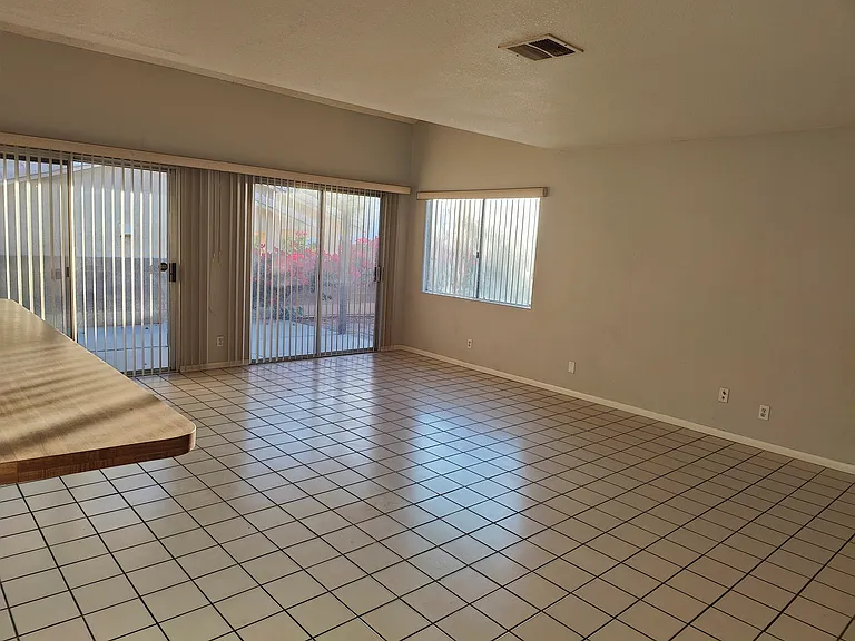 13553 Avenida La Vis — Photo 4