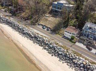 825 E Lake Front Dr, Beverly Shores, IN 46301