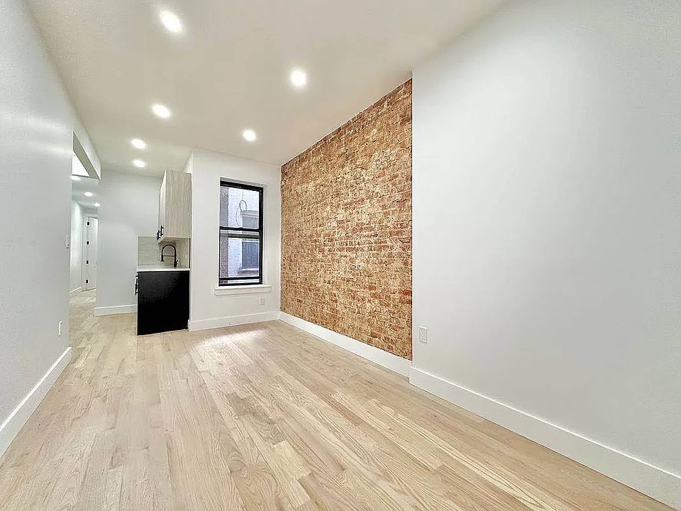 1st image of 860 Hart St APT 3L