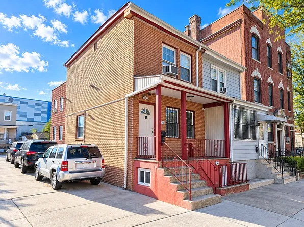 87-36 123rd St, Richmond Hill, NY 11418