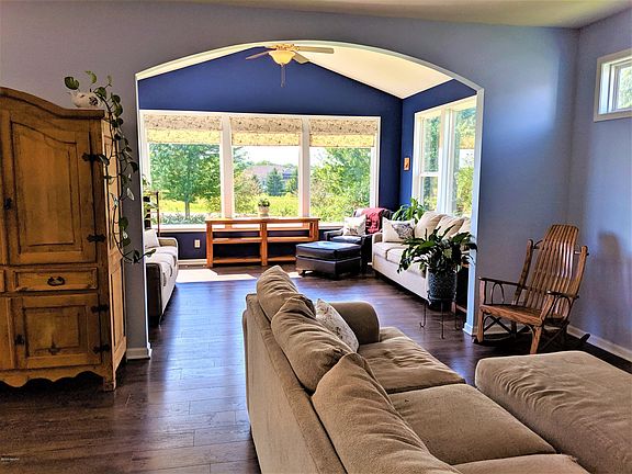 5th image of 4439 Caspian Dr