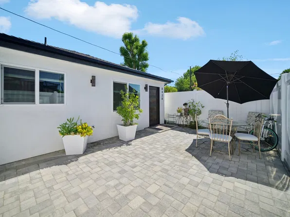 8438 Oakdale Ave, Winnetka, CA 91306