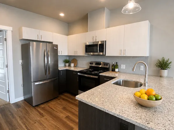 CC, LLC - Bldg 18, 200 Canyon Pkwy #F1, Selah, WA 98942