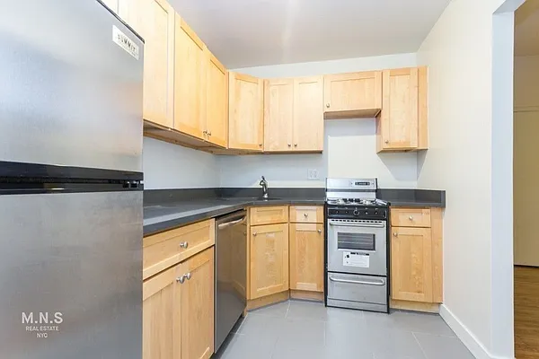 Rented by MNS | media 6