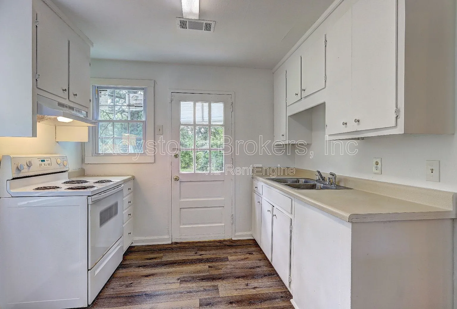 3 bed, 1.0 bath, 1220 sqft, $999 — Photo 4