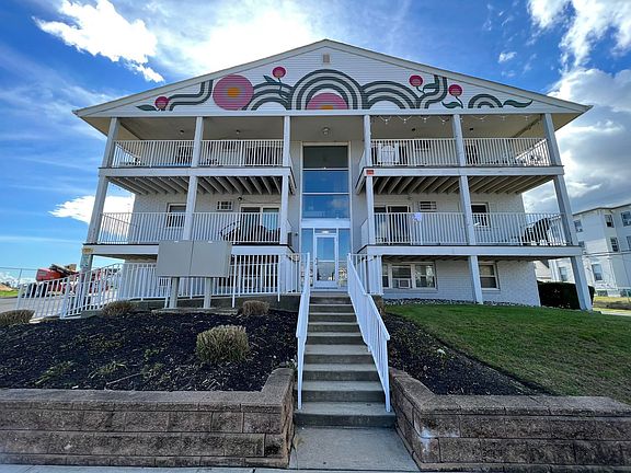 2nd image of 220 4th Ave APT 20