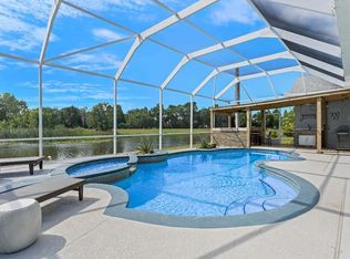 826 Golf Course Pkwy, Davenport, FL 33837