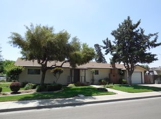1944 H St, Livingston, CA 95334