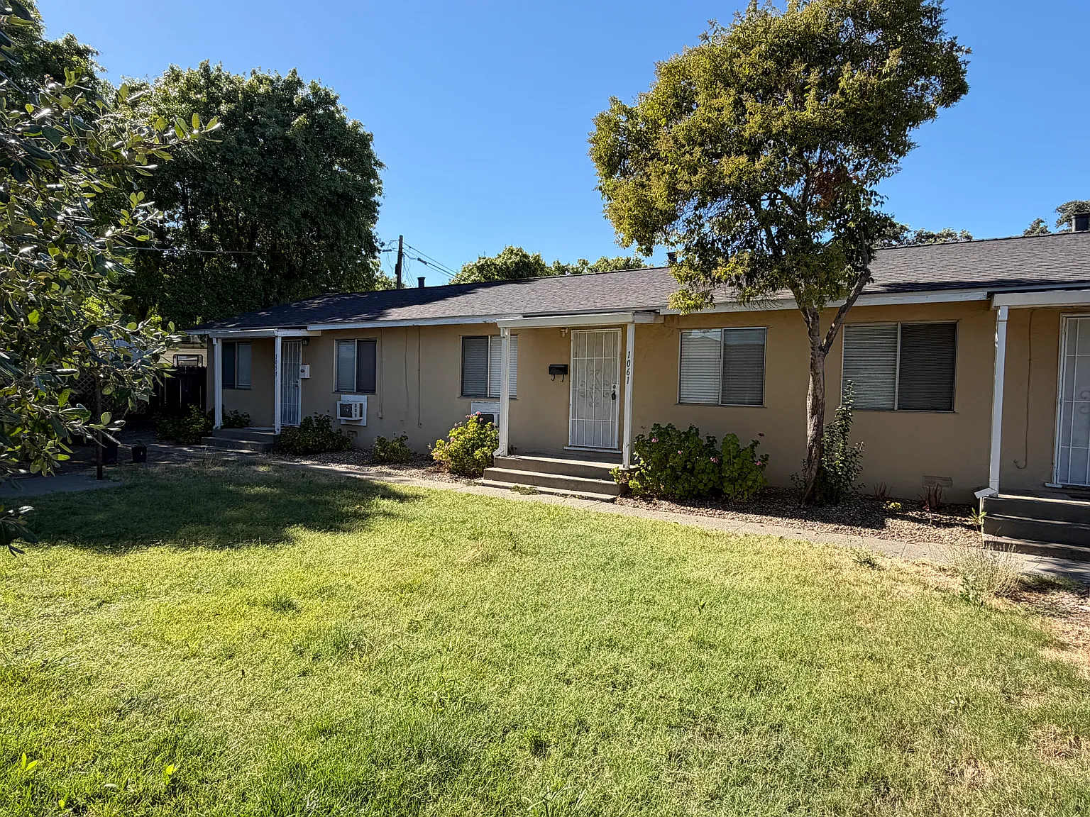 1 bed, 900 sqft, $1,750 — Photo 1