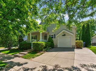 116 Elm St, Saratoga Springs, NY 12866