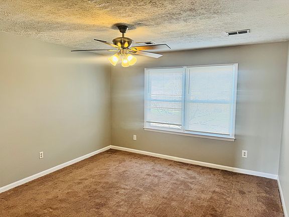 4th image of 605 Eureka Springs Dr #A