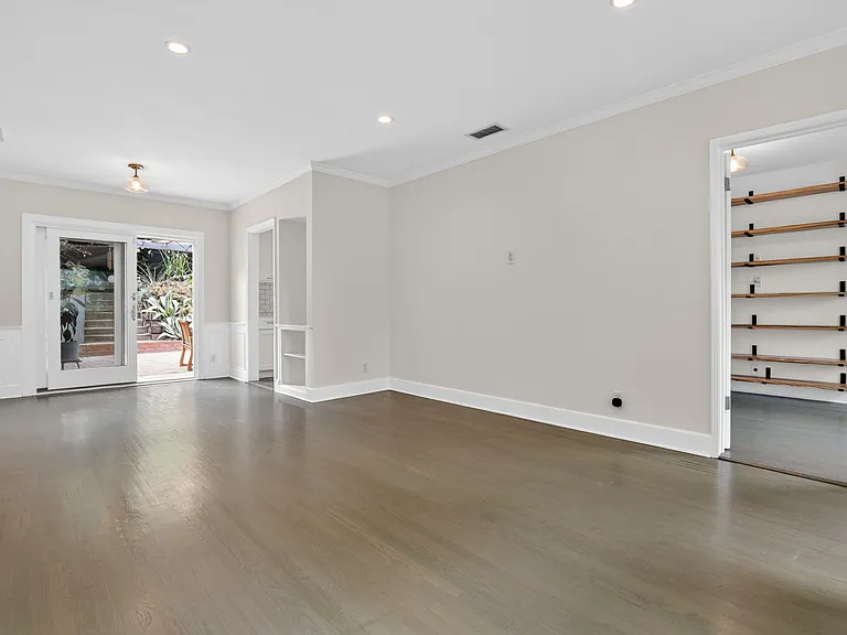 408 Kendall Ave — Photo 4