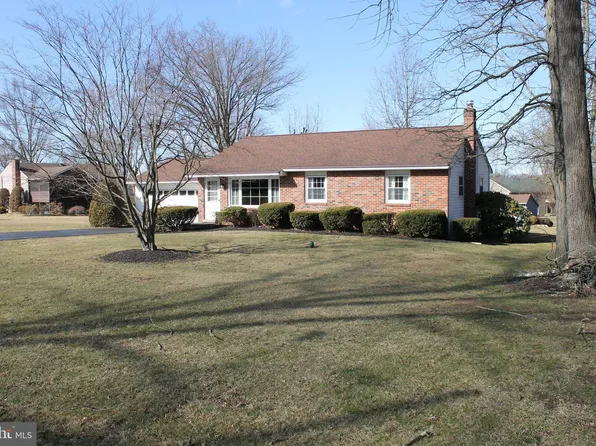 2185 Carol Ann St, Quakertown, PA 18951