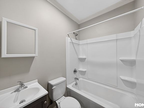 3rd image of 1614 Arlington Ave APT 3