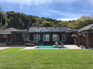 14 Tanglewood Ln, Novato, CA 94947