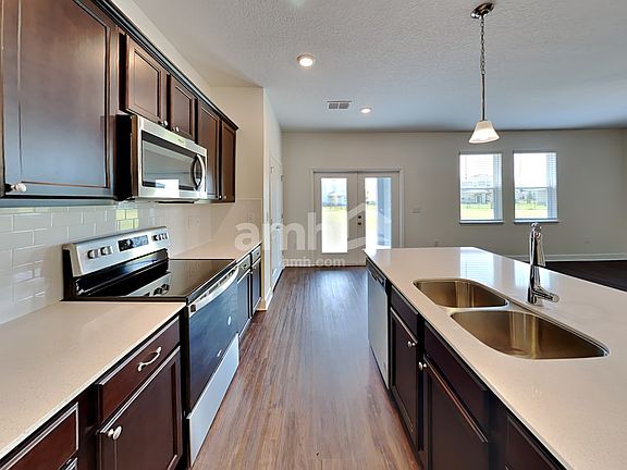 4th image of 2110 Saffron Walden Dr
