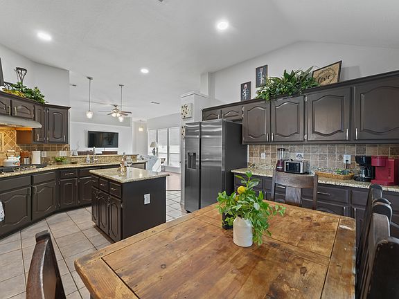 4th image of 218 Glen Ridge Dr