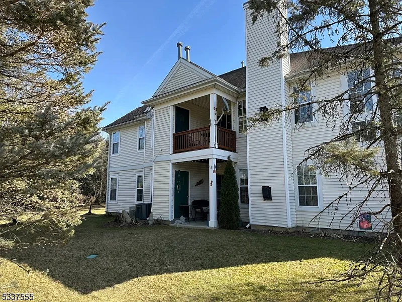 646 Honeybrook Cir