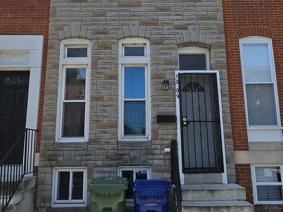 1009 W Fayette St