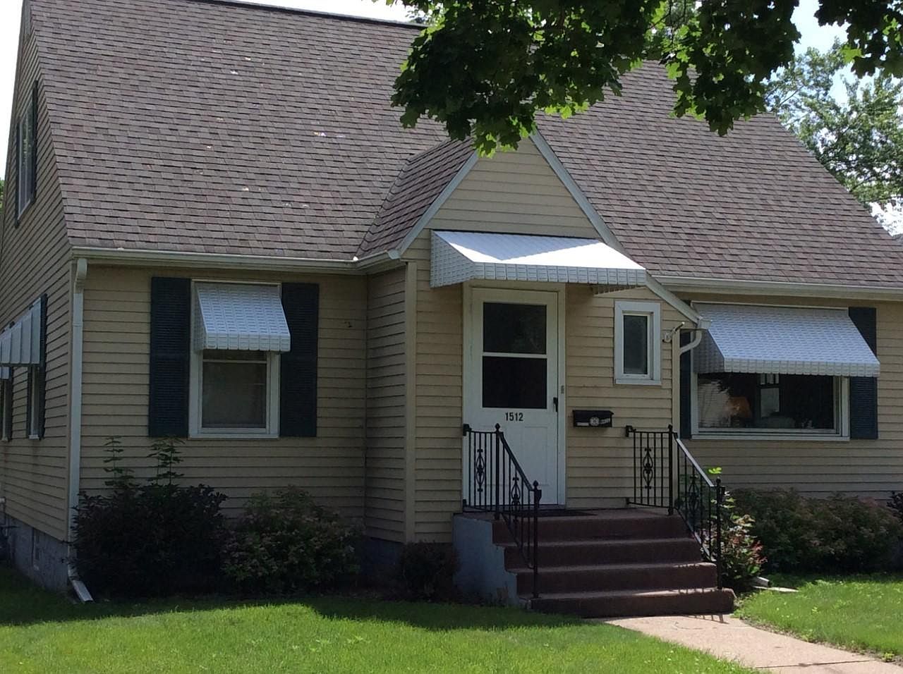 1512 Loomis St, La Crosse, WI 54603 Zillow