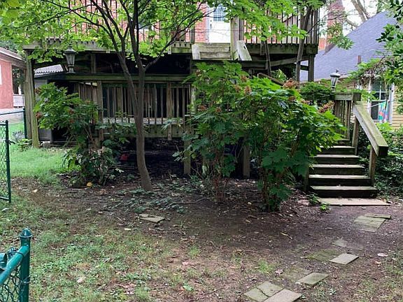 2nd image of 228 Rose St #A & B