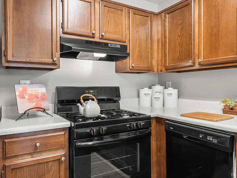 Belmont Crossing Apartment Homes — Photo 7