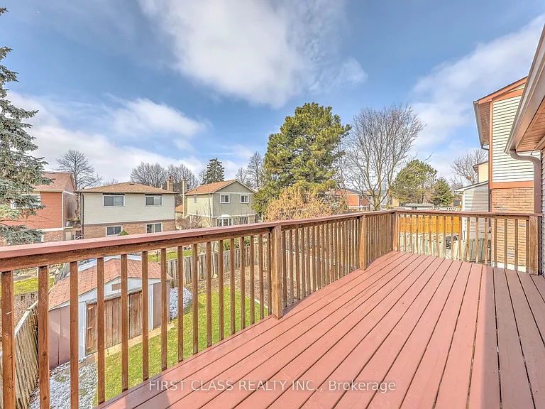 85 Madsen Cres — Photo 36
