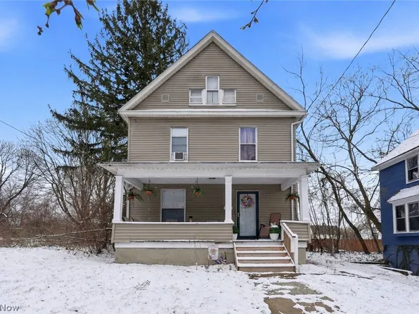 975 Raymond St, Akron, OH 44307