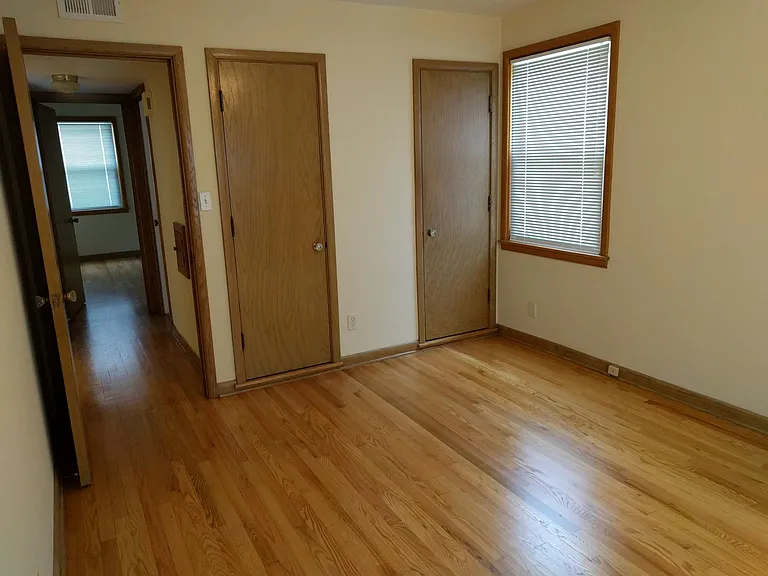 731 Glenview Ave — Photo 4