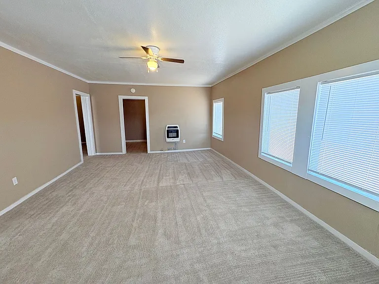 216 S Avenue I #1 — Photo 6