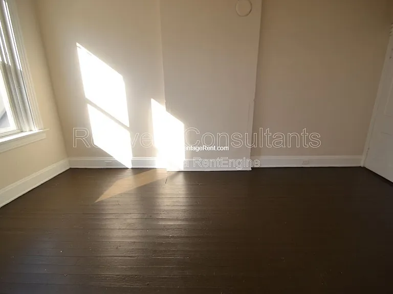 1042 Marshall Ave #2 — Photo 2