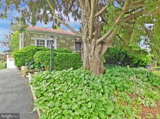 915 Wesley Ave, Huntingdon Valley, PA 19006