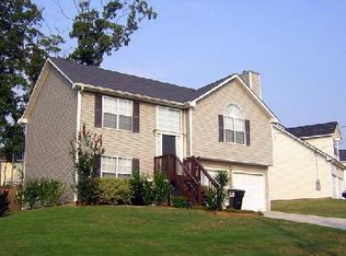 7085 Mahogany Dr, Fairburn, GA 30213