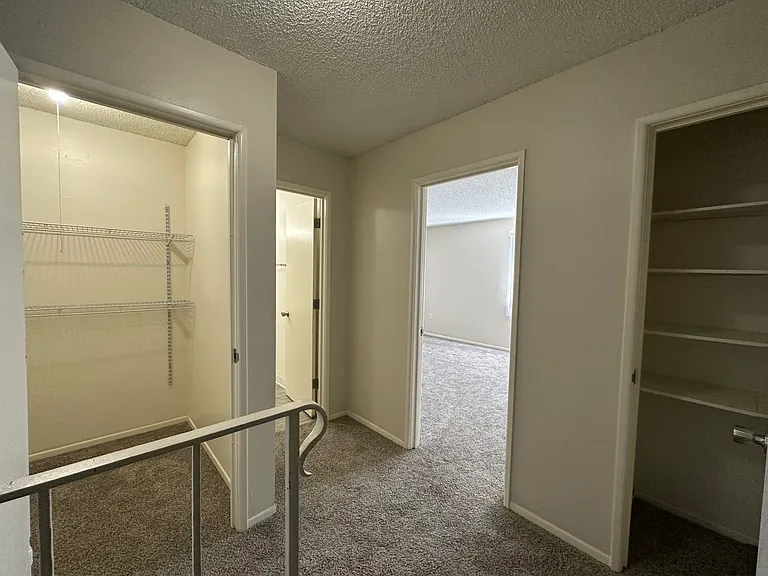 Academy Heights Apartments — Photo 27
