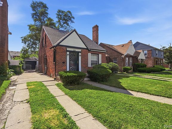 3rd image of 16199 Archdale St