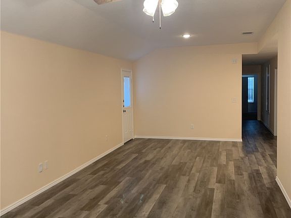 3rd image of 1952 Lively Ln