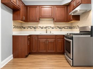 305 3rd St #2F, Elizabethport, NJ 07206