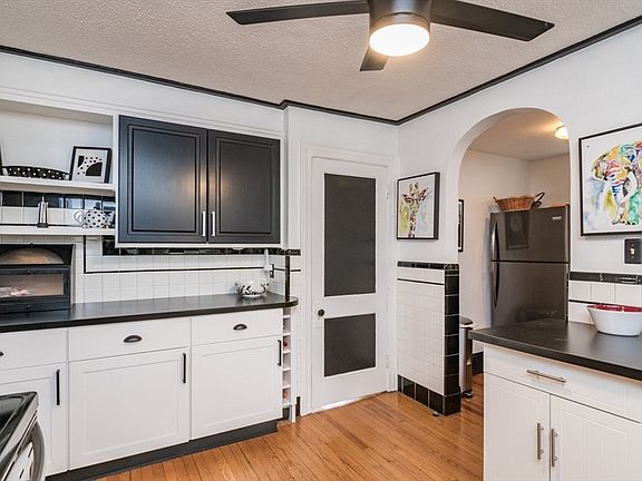 5th image of 69 Belvidere St