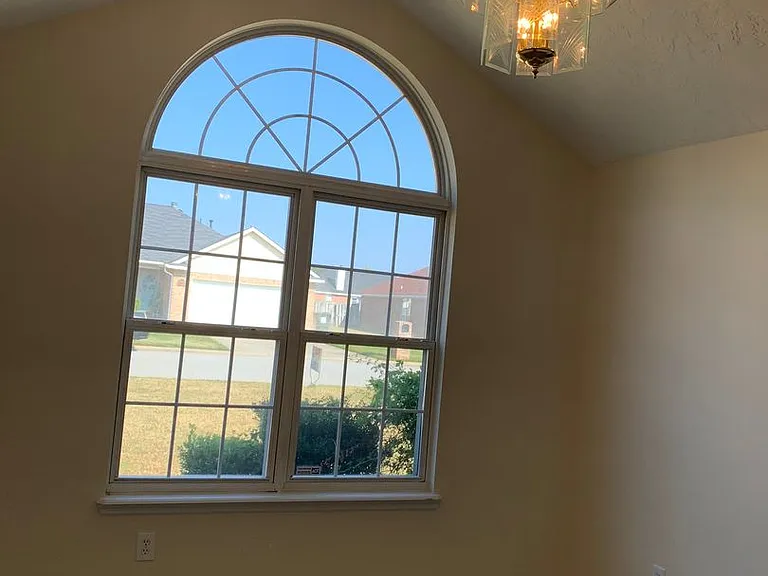 225 Taylor Cir — Photo 13