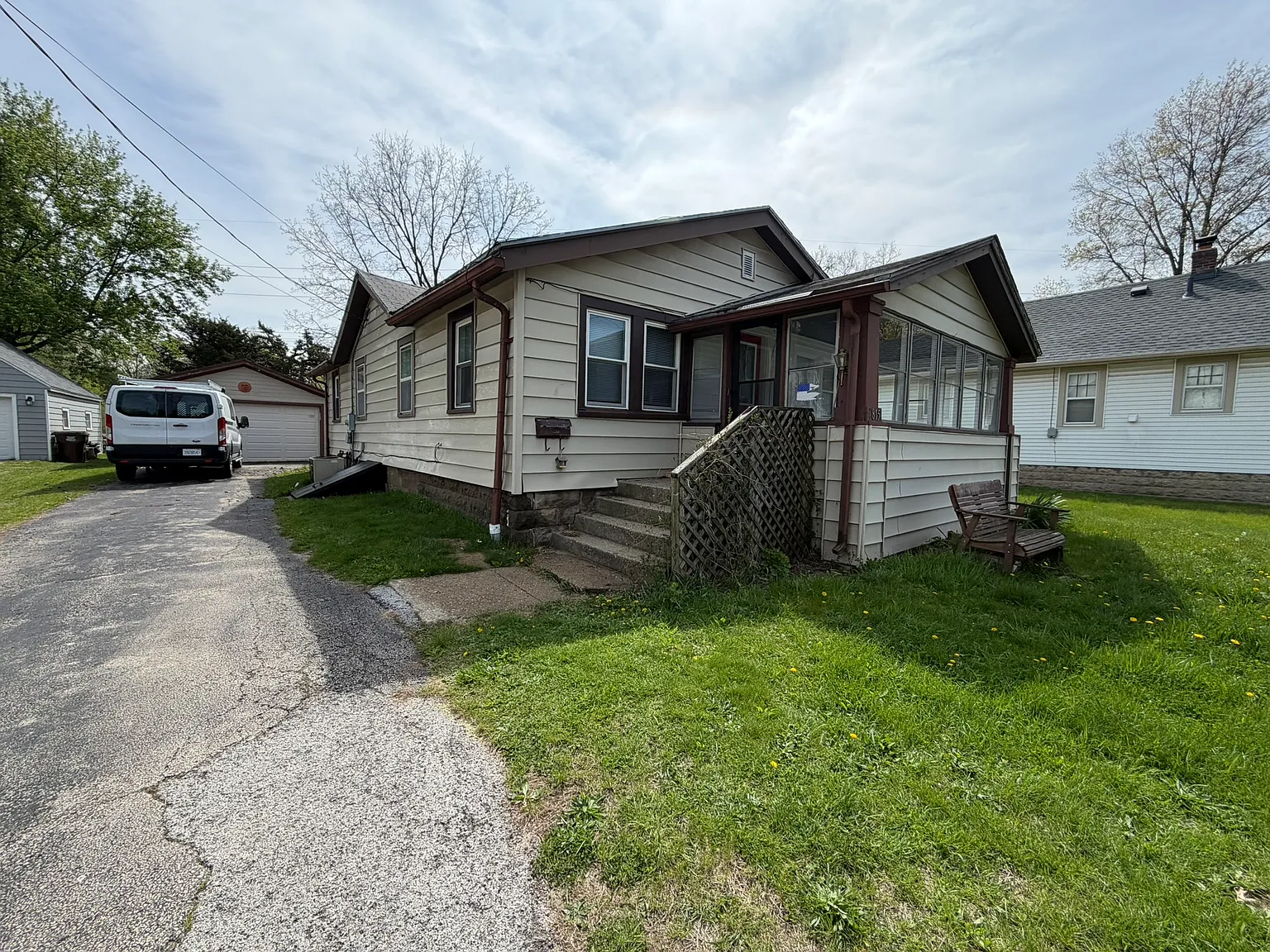 3 bed, 1070 sqft, $1,800 — Photo 2
