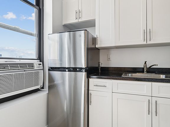 5th image of 200 W 16th St APT 16I