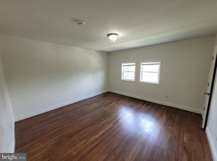 423 Mellon St SE #3, Washington, DC 20032