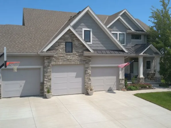 19012 Ridgemont St, Omaha, NE 68136